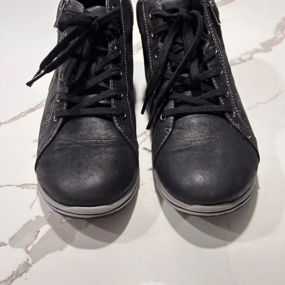 Clarks | Women's Breeze Glide Lace-Up Zip Cloudsteppers Sneakers Black Size 8.5